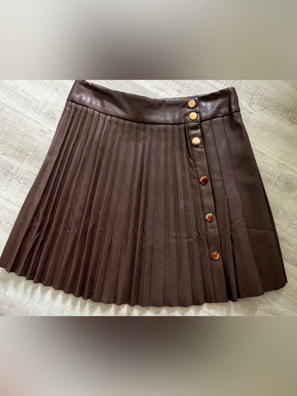 SHEIN PREMIUM Dark Brown Pleated Faux-Leather Mini Skirt with Gold Buttons